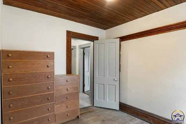 $2,500,000 | 22507 Hessdale Road, Alma, KS 66401