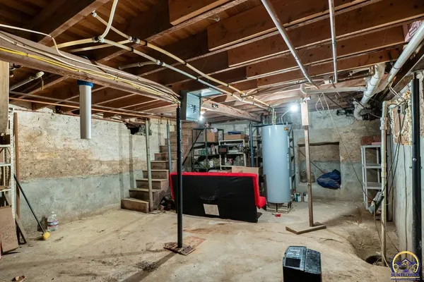 $2,500,000 | 22507 Hessdale Road, Alma, KS 66401