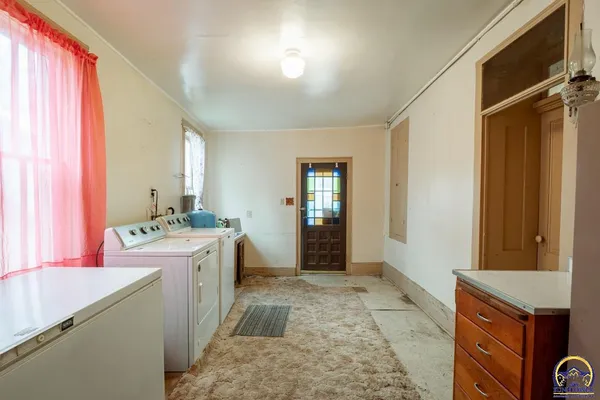 $2,500,000 | 22507 Hessdale Road, Alma, KS 66401