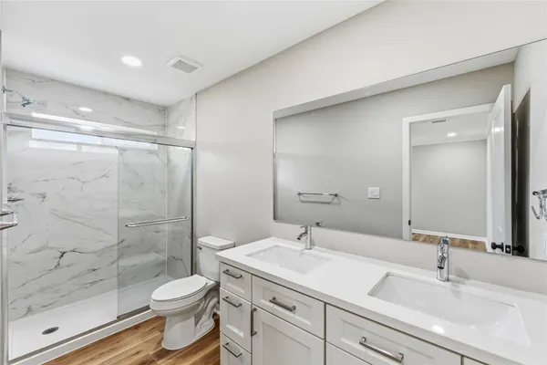 $1,500 | 1121 Edgewood Drive, Unit B, Richmond, TX 77406