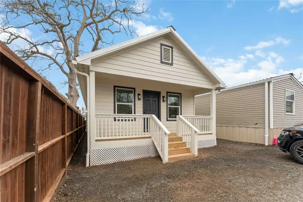$1,500 | 1121 Edgewood Drive, Unit B, Richmond, TX 77406