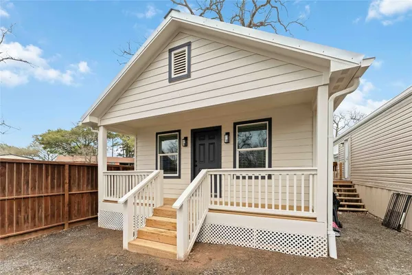 $1,500 | 1121 Edgewood Drive, Unit B, Richmond, TX 77406