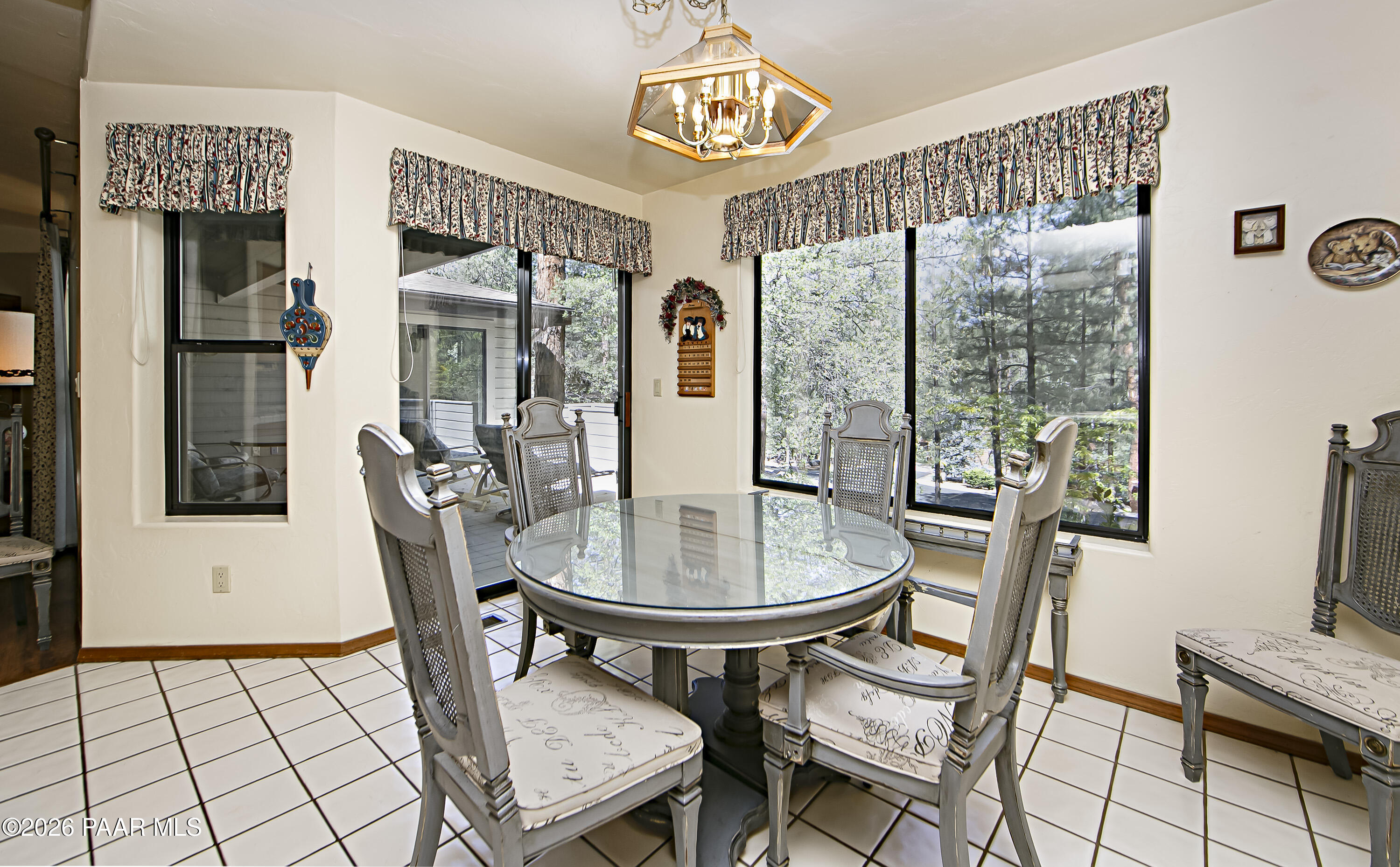 305 Ridge Court Prescott, AZ 86303 - Photo 11 of 35 a dining room with furniture and window