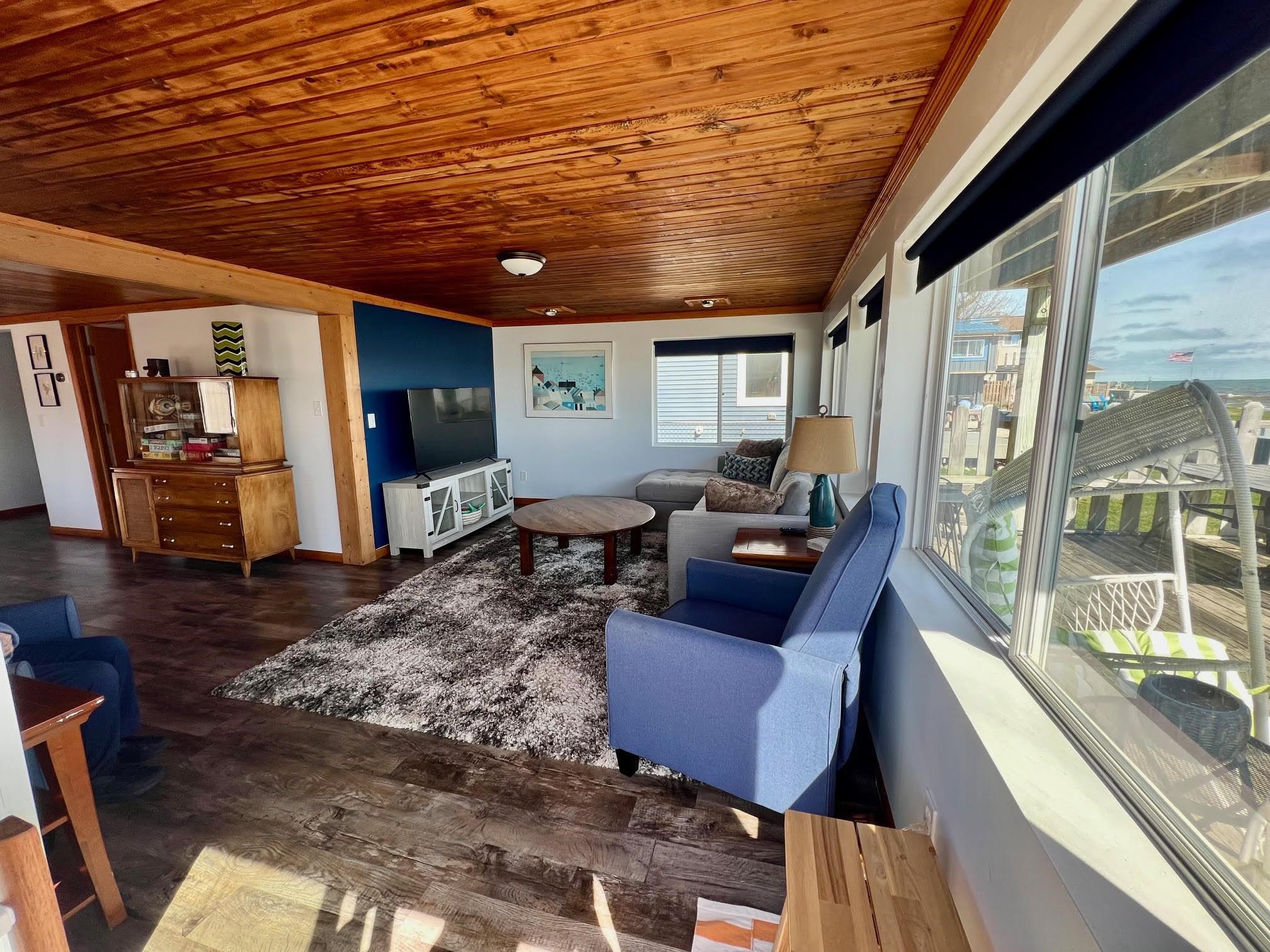 356 Killarney Beach Road Bay City, MI 48706 - Photo 12 of 47