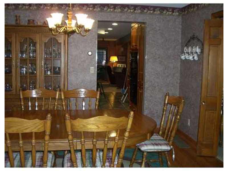 687 Methodist Road Greenville, PA 16125 - Photo 17 of 17 Dining Room.