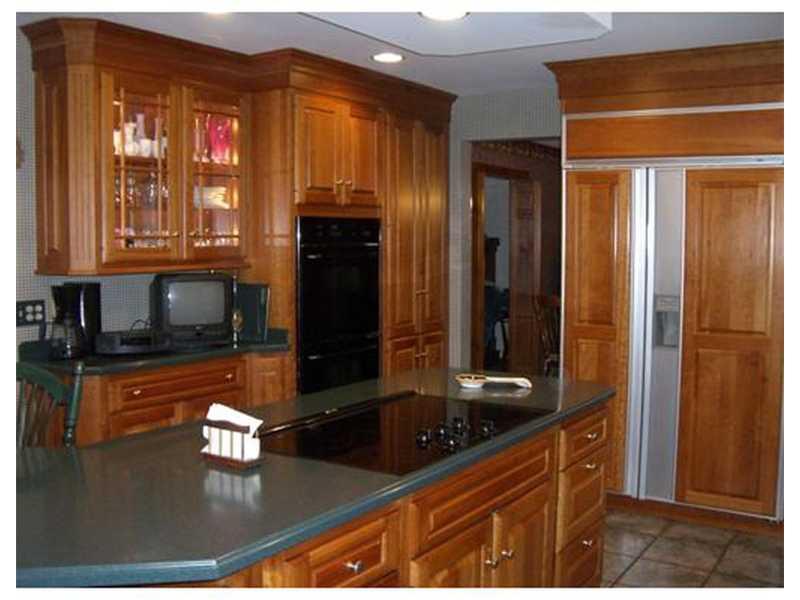 687 Methodist Road Greenville, PA 16125 - Photo 8 of 17 Kitchen.