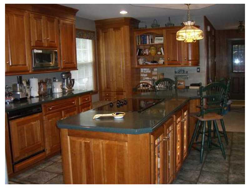 687 Methodist Road Greenville, PA 16125 - Photo 9 of 17 Kitchen.