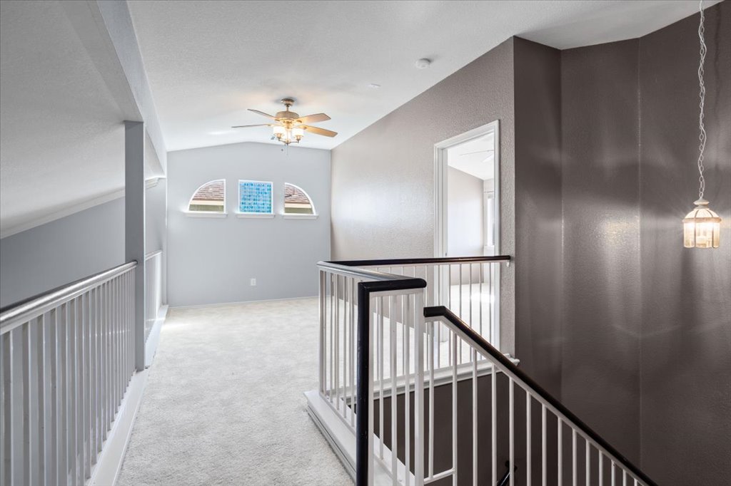 633 Fairway Kyle, TX 78640 - Photo 13 of 22 a view of entryway