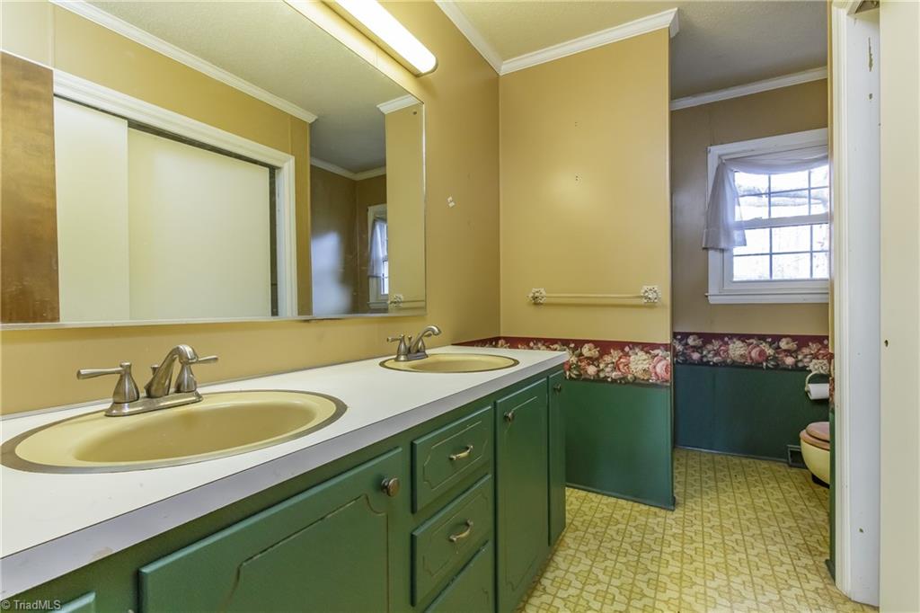5730 Cherry Grove Road Reidsville, NC 27320 - Photo 14 of 27 Gallery Image 14