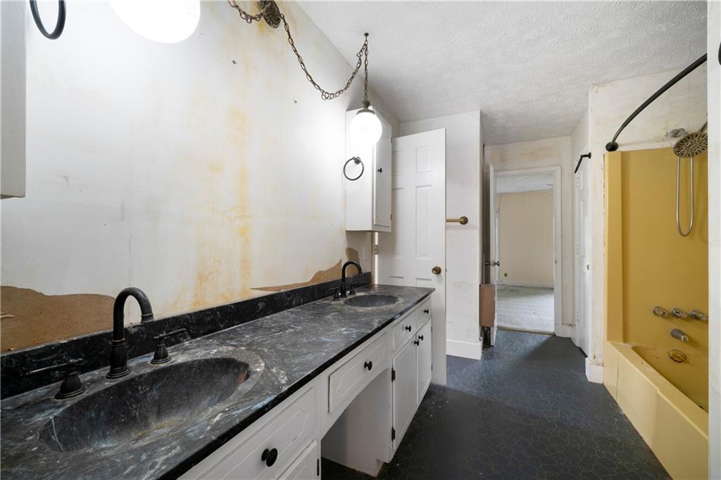 1052 Harlan Lane Road Villa Rica, GA 30180 - Photo 17 of 41