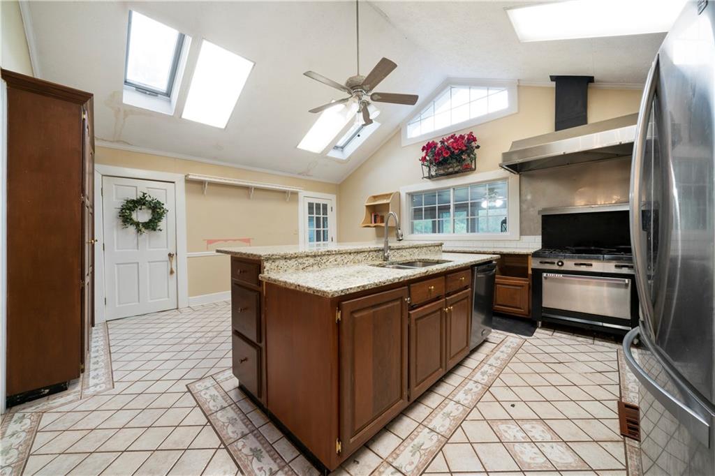 1052 Harlan Lane Road Villa Rica, GA 30180 - Photo 10 of 41