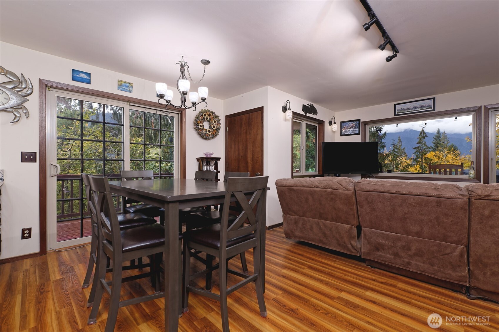 5791 North Lake Cushman Road Hoodsport, WA 98548 - Photo 13 of 40