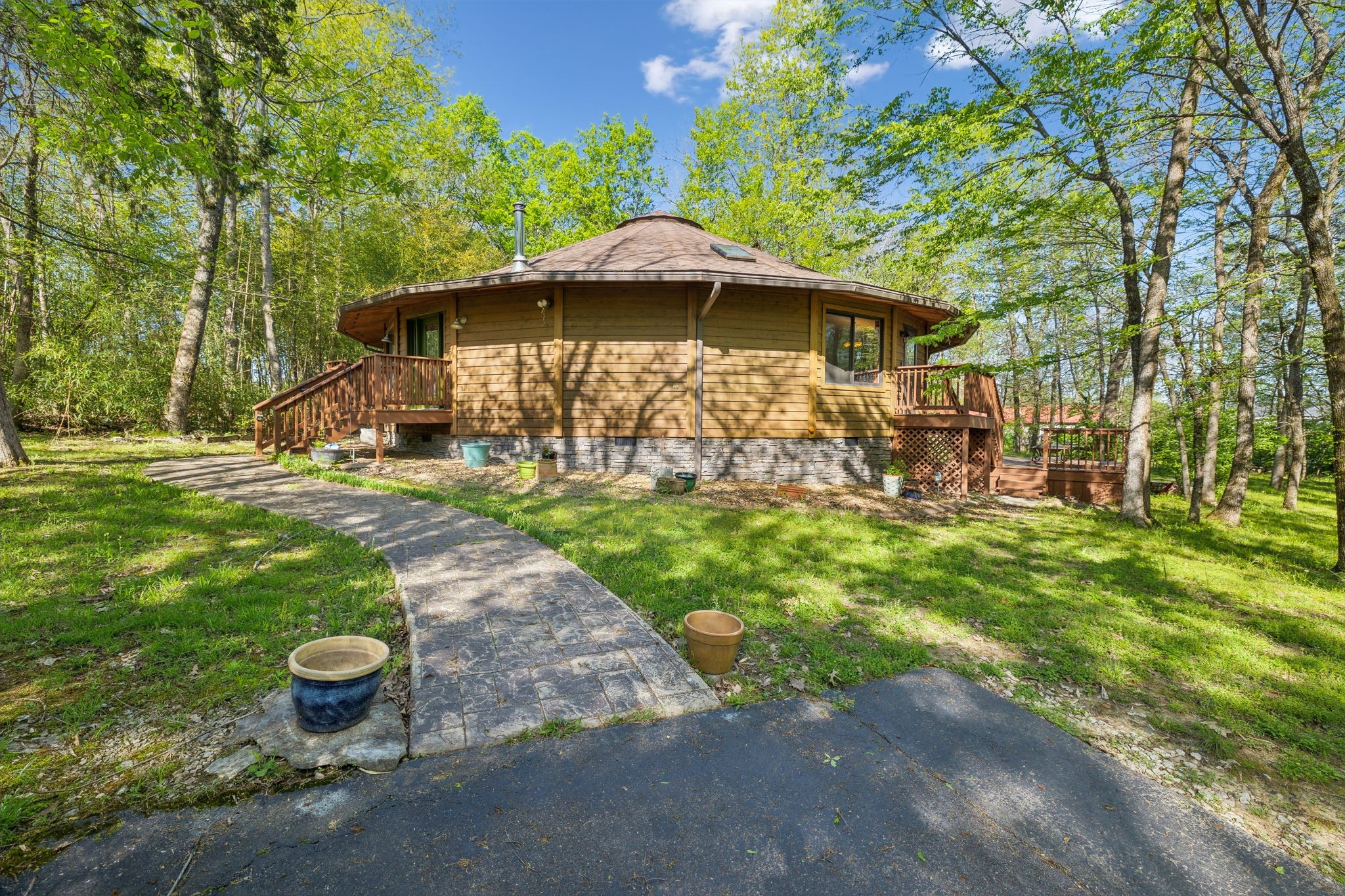 3055 Smith Springs Road Antioch, TN 37013 - Photo 3 of 59 a front view of a house with garden