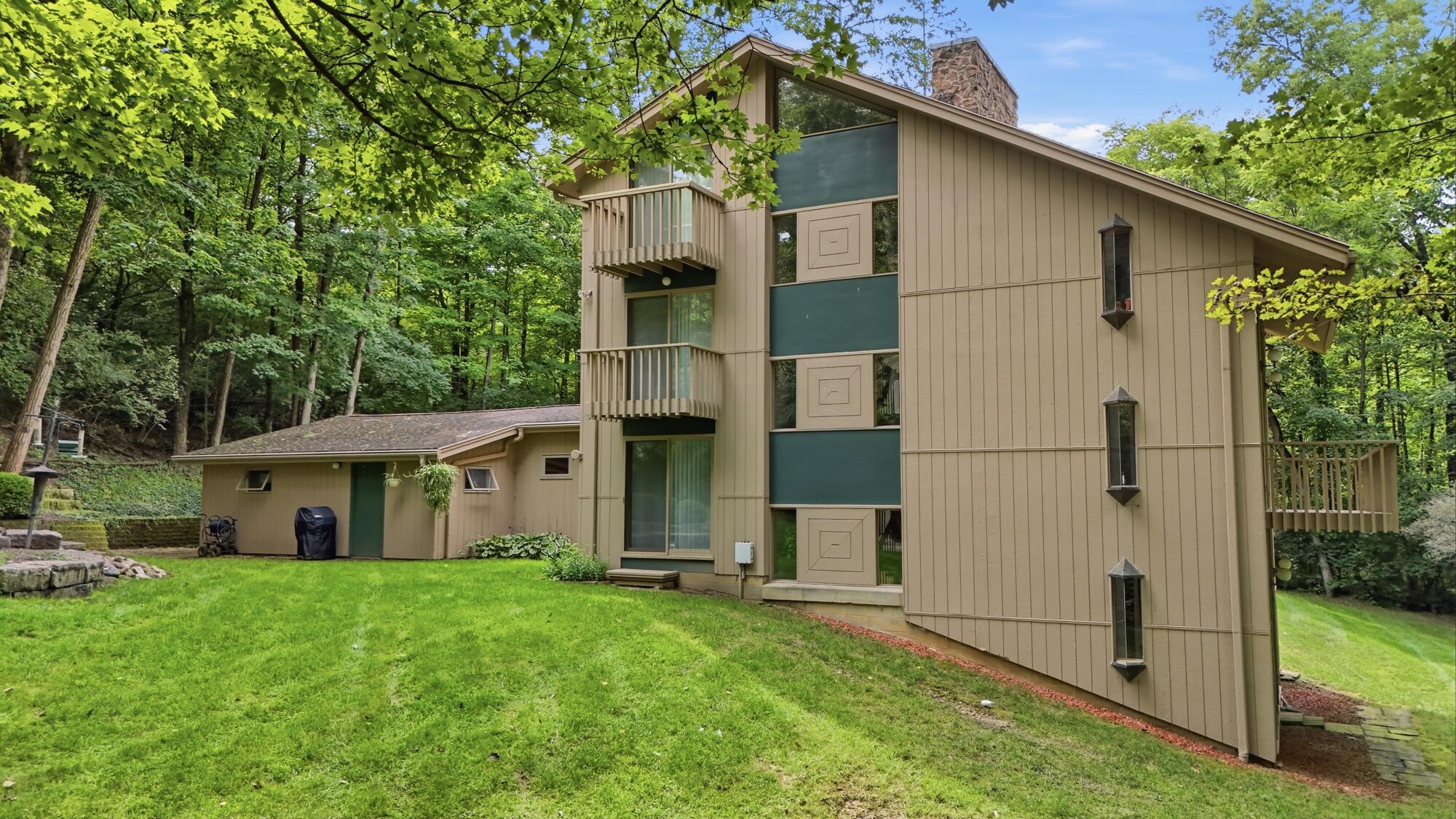 2700 Cardinal Road Springfield, OH 45504 - Photo 3 of 84 004