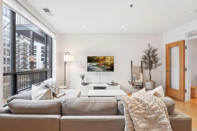 $2,300 | 3116 West Lake Street, Unit 217, Minneapolis, MN 55416