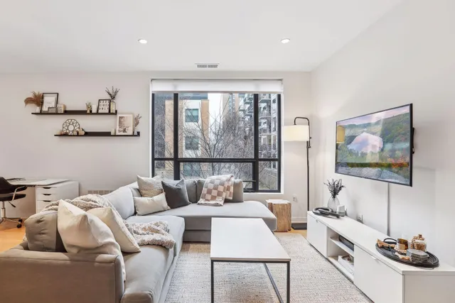 $2,300 | 3116 West Lake Street, Unit 217, Minneapolis, MN 55416