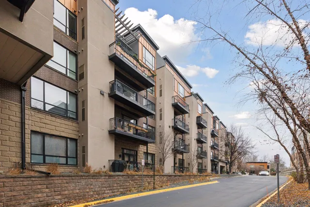 $2,300 | 3116 West Lake Street, Unit 217, Minneapolis, MN 55416