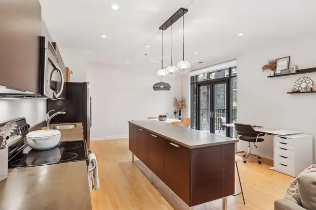 $2,300 | 3116 West Lake Street, Unit 217, Minneapolis, MN 55416