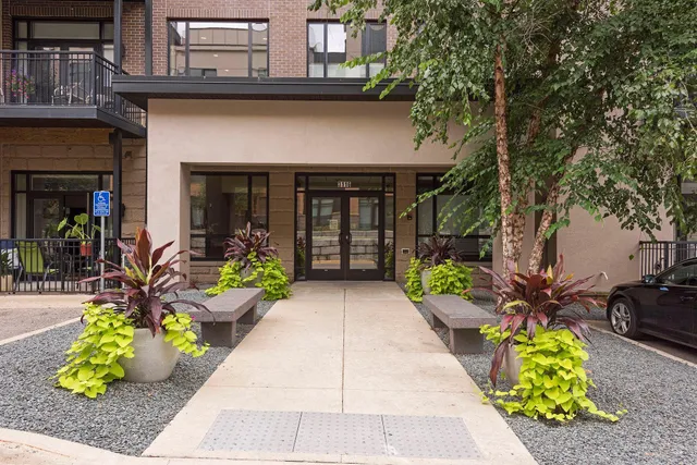 $2,300 | 3116 West Lake Street, Unit 217, Minneapolis, MN 55416