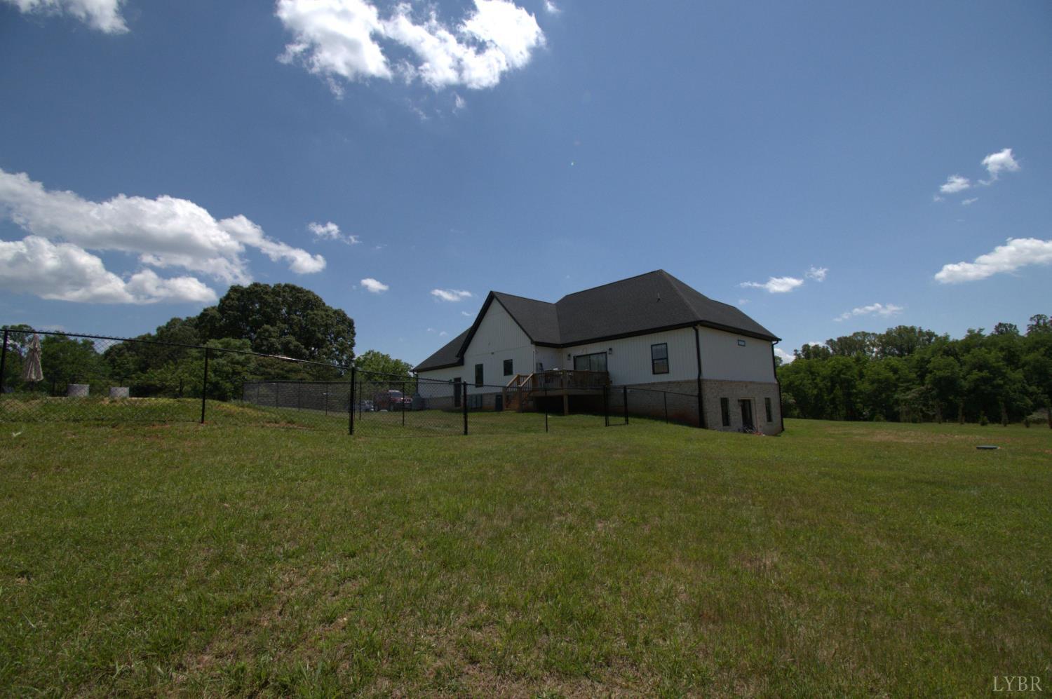 2611 White Road Forest, VA 24551 - Photo 39 of 45