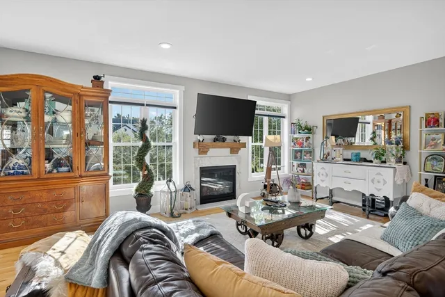 $899,000 | 124 Tiffany Street, Attleboro, MA 02703