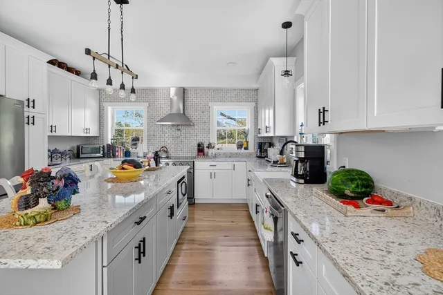 $899,000 | 124 Tiffany Street, Attleboro, MA 02703