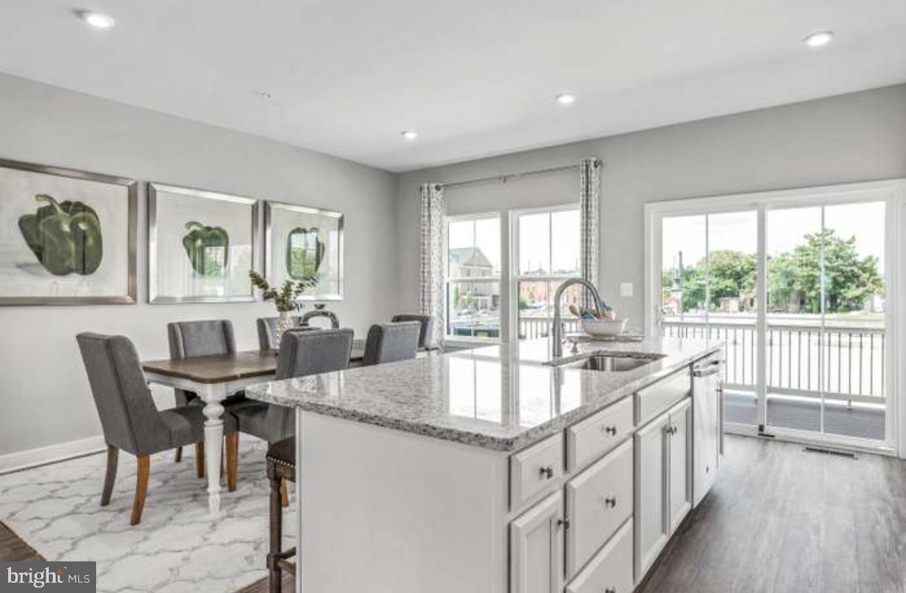 2926 Waterfront Way Baltimore, MD 21219 - Photo 6 of 27