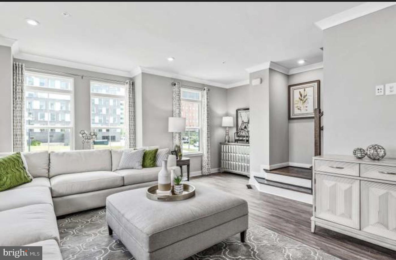 2926 Waterfront Way Baltimore, MD 21219 - Photo 10 of 27