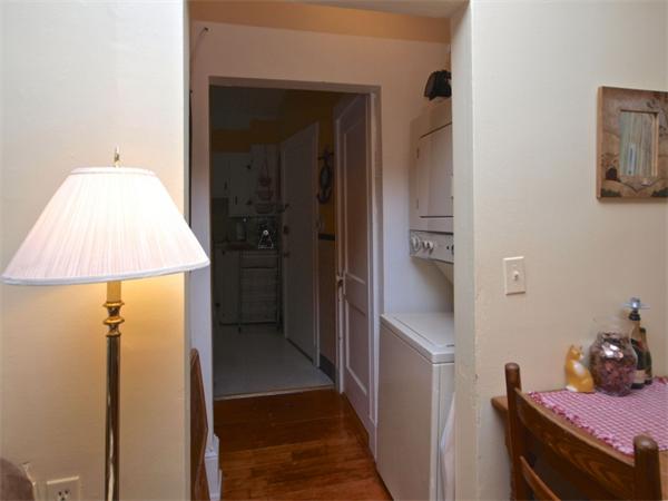 35 Westbourne Terrace, Unit 4 Brookline, MA 02446 - Photo 3 of 14