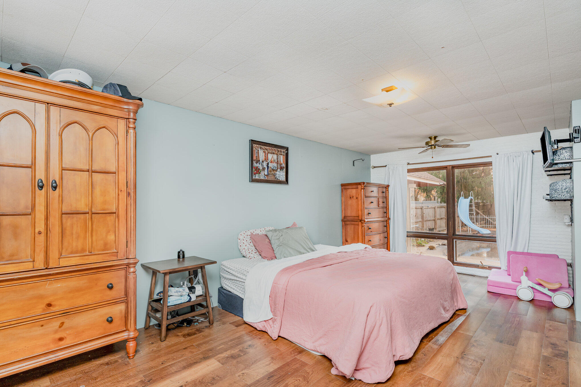 115 John R Street Clare, MI 48617 - Photo 12 of 26 014_p1052883-edit_711