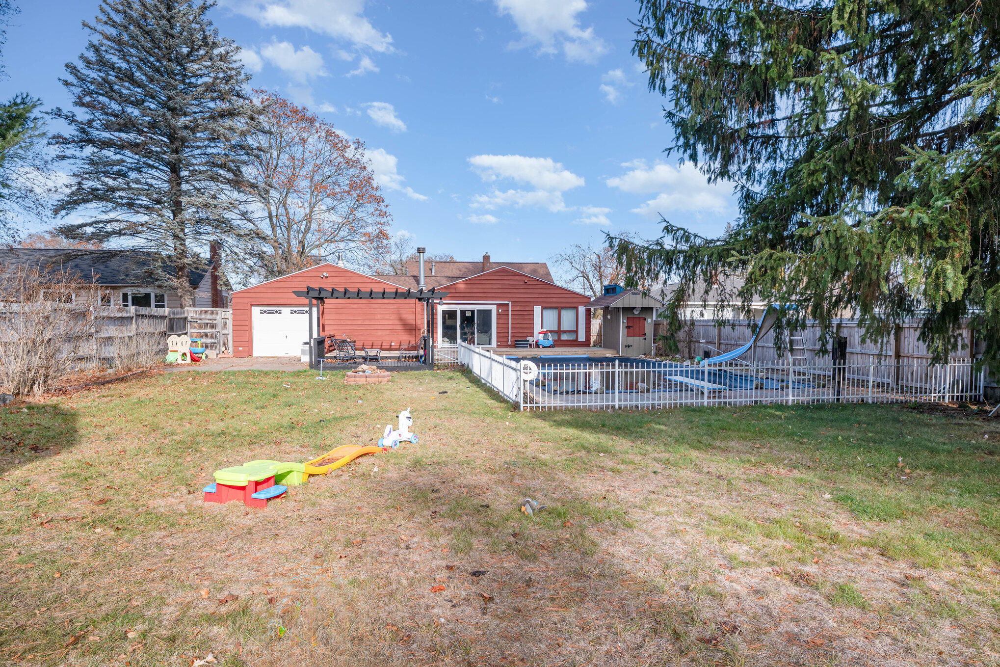 115 John R Street Clare, MI 48617 - Photo 22 of 26 025_p1052862-edit_190