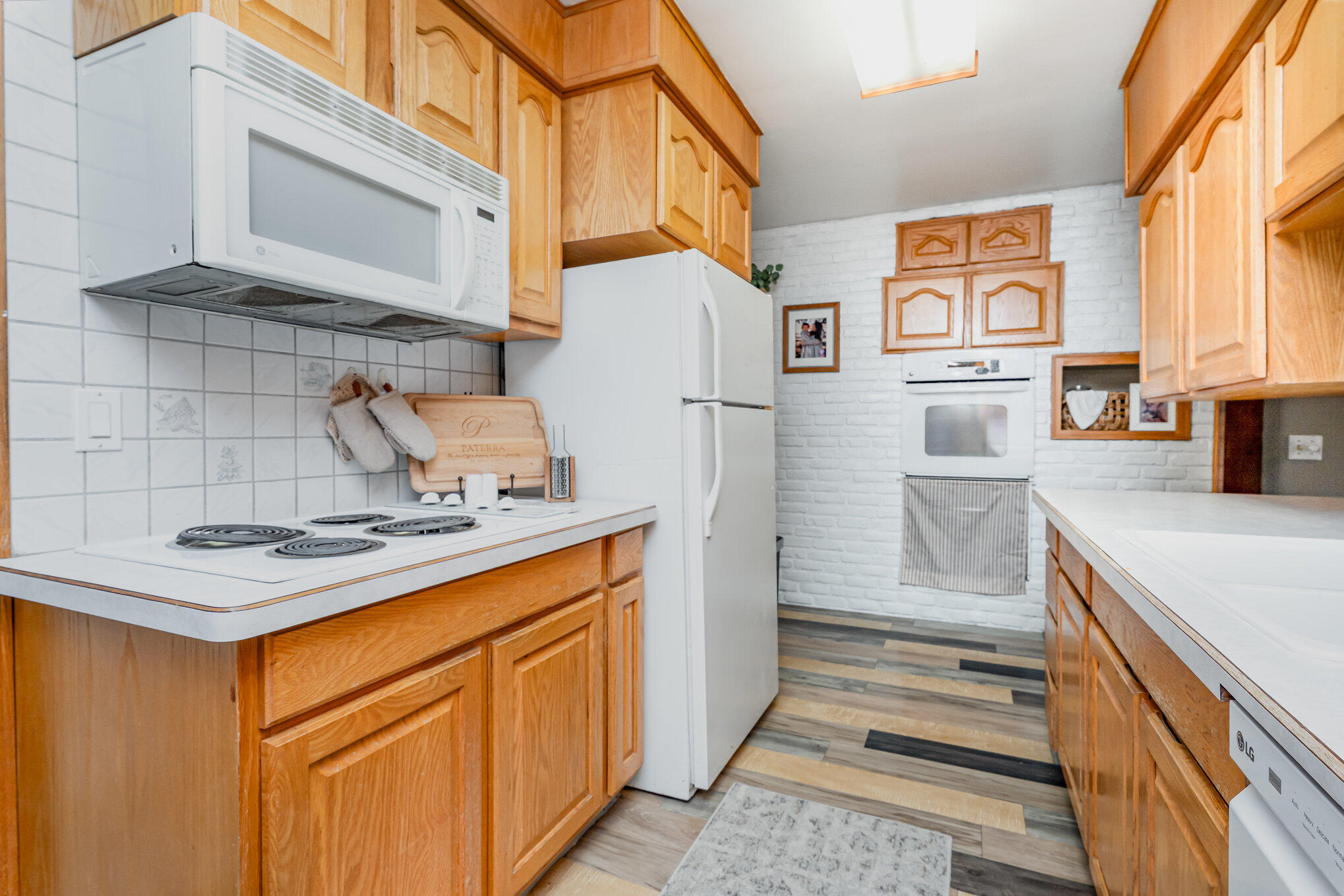 115 John R Street Clare, MI 48617 - Photo 4 of 26 006_p1052848-edit_480