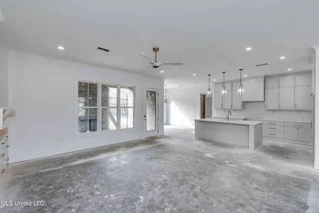 $565,500 | 103 Camden Cove, Madison, MS 39110