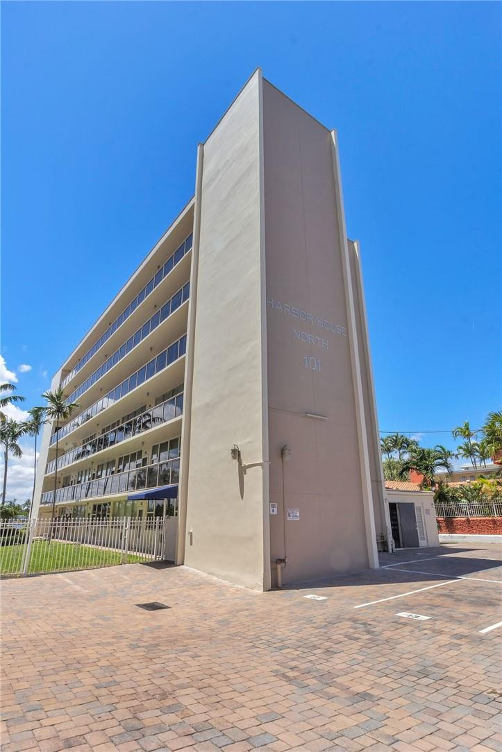 101 North Birch Road, Unit 403 Fort Lauderdale, FL 33304 - Photo 2 of 18 Harbor House North