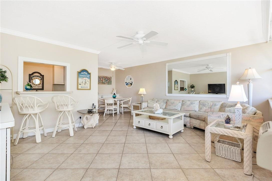 101 North Birch Road, Unit 403 Fort Lauderdale, FL 33304 - Photo 3 of 18 Living Room