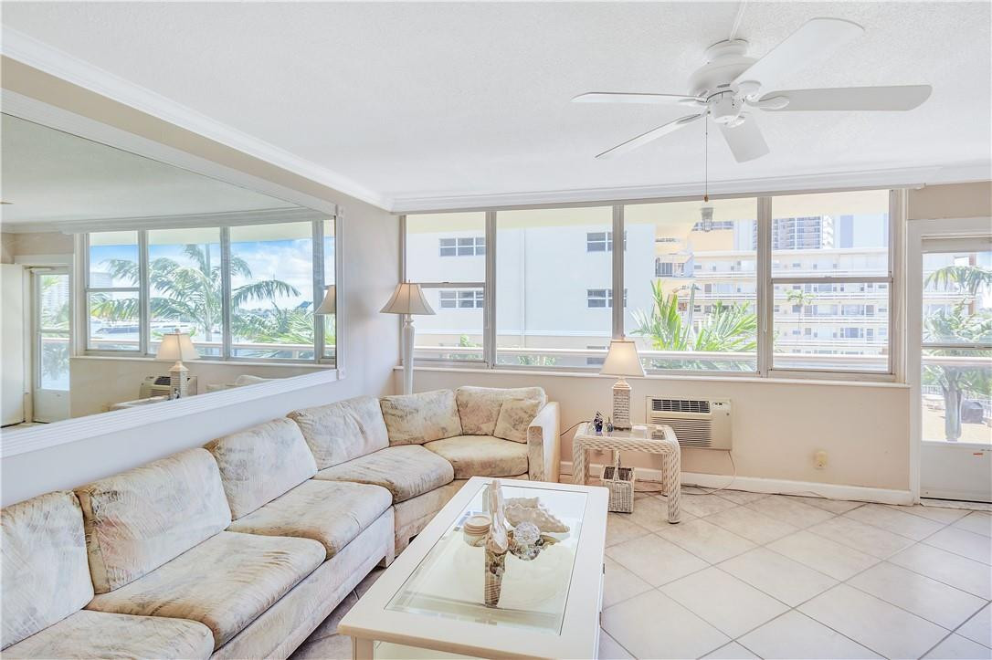 101 North Birch Road, Unit 403 Fort Lauderdale, FL 33304 - Photo 4 of 18 Living Room