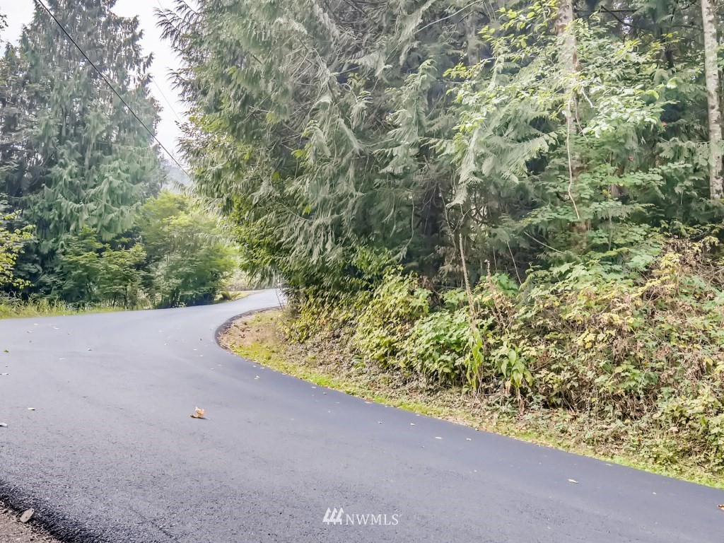 27930 Ben Howard Road Monroe, WA 98272 - Photo 6 of 9 a view of a small yard
