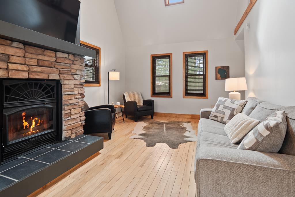 2268 East Maple Lane Waupaca, WI 54981 - Photo 11 of 90
