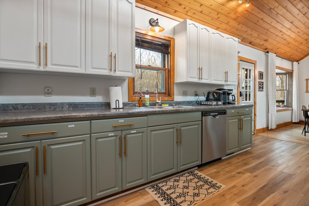 2268 East Maple Lane Waupaca, WI 54981 - Photo 20 of 90
