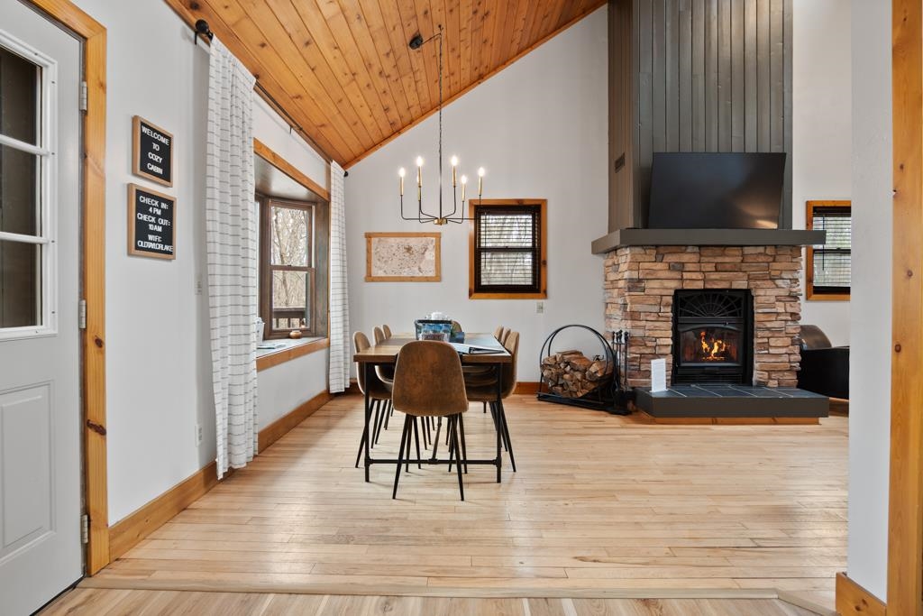 2268 East Maple Lane Waupaca, WI 54981 - Photo 6 of 90