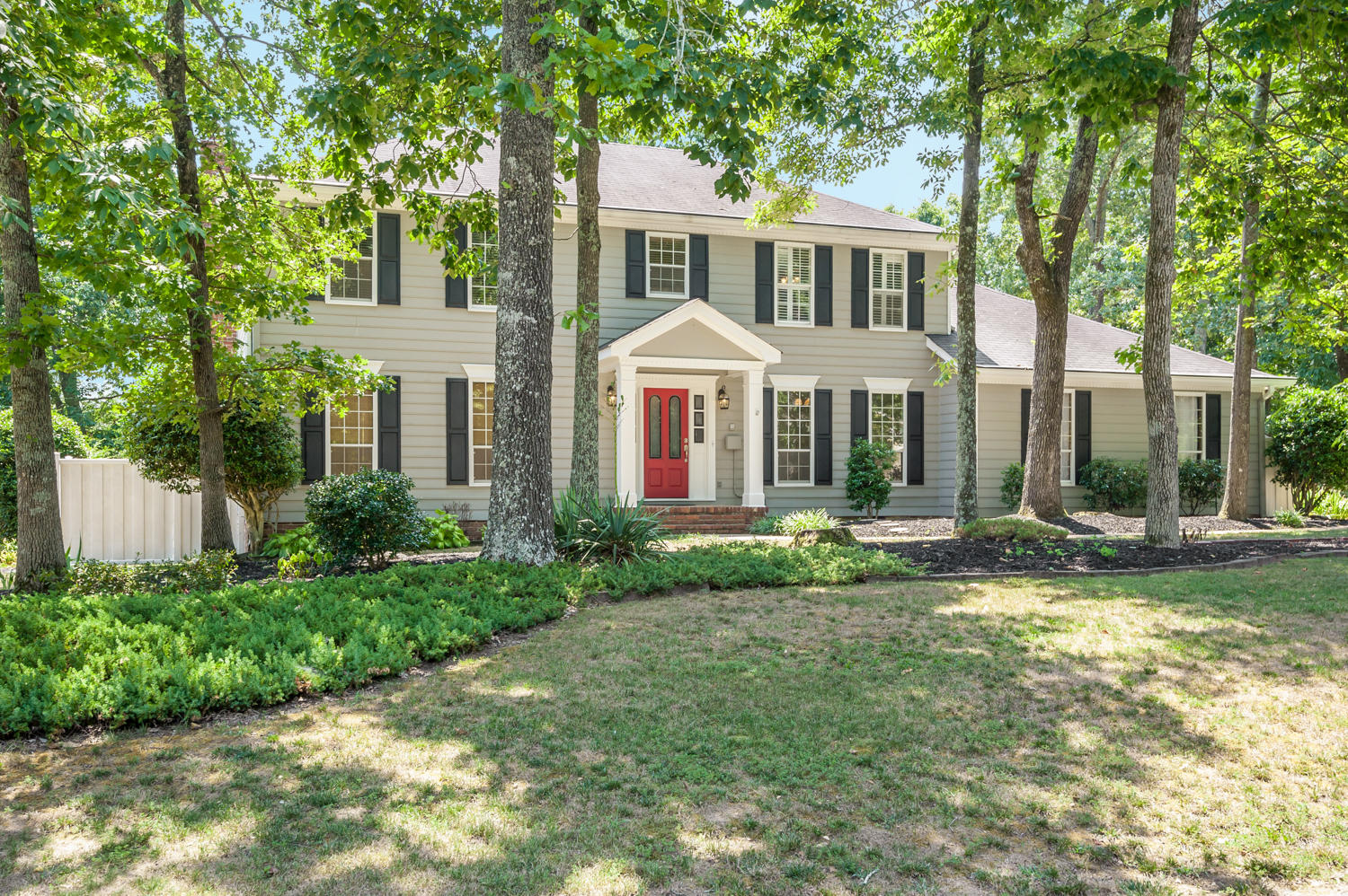304 Shadow Parkway Chattanooga, TN 37421 - Photo 2 of 30 304_Shadow_Pkwy_02