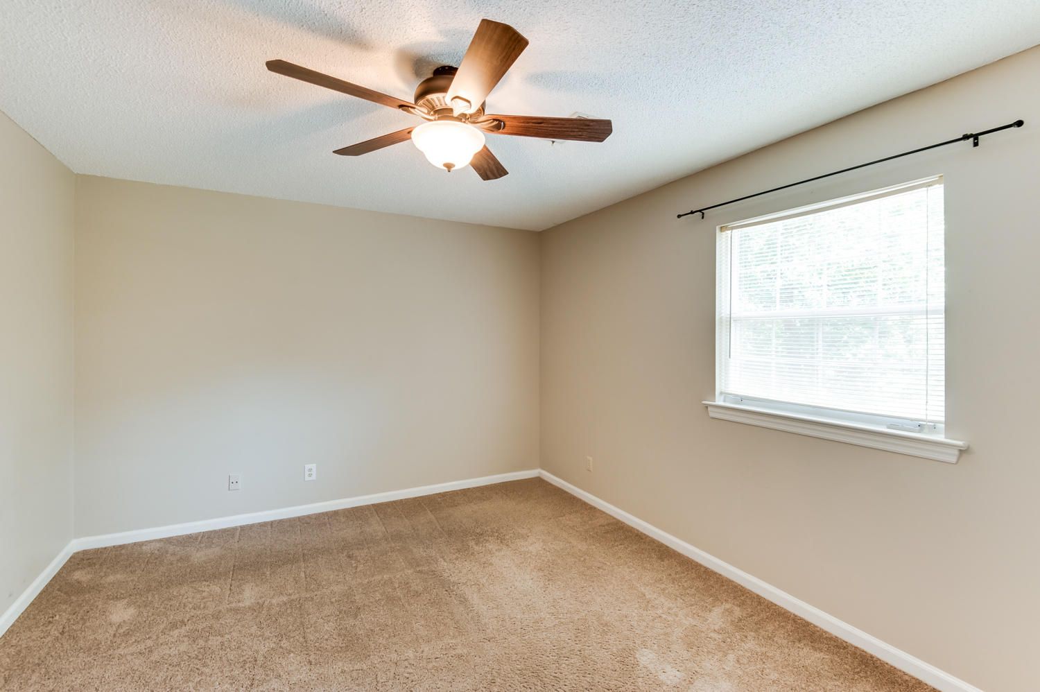 304 Shadow Parkway Chattanooga, TN 37421 - Photo 27 of 30 304_Shadow_Pkwy_28