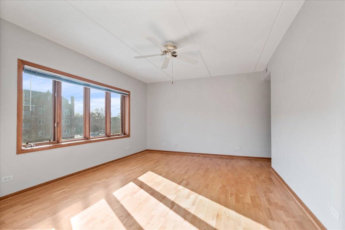 400 South NW Highway, Unit 301B Park Ridge, IL 60068 - Photo 14 of 22