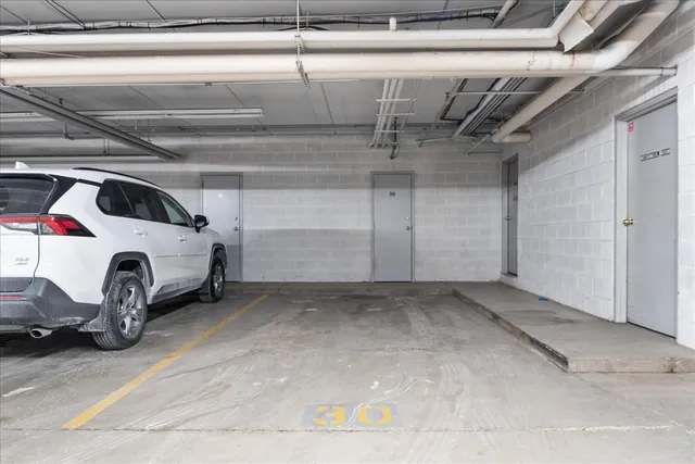 $439,900 | 400 South NW Highway, Unit 301B, Park Ridge, IL 60068