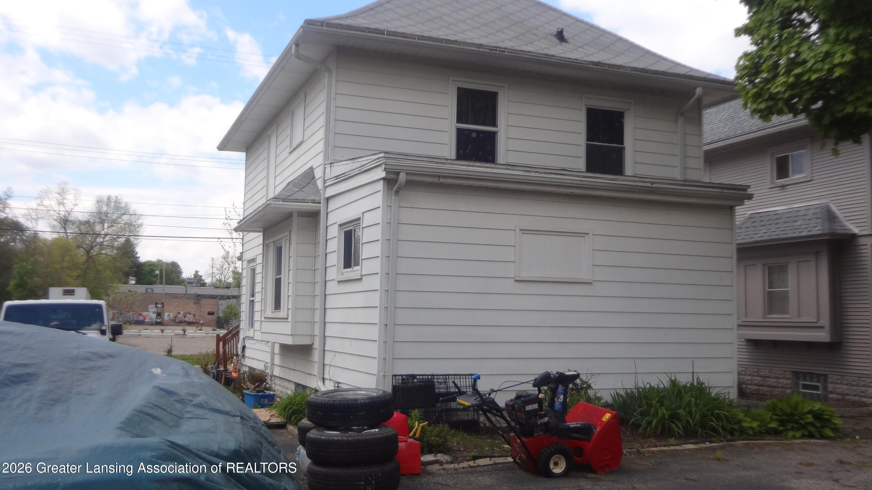 614 North Butler Boulevard Lansing, MI 48915 - Photo 2 of 18 DSC05075