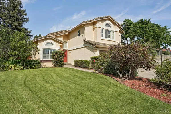 $690,000 | 301 Portsmouth Avenue, Vacaville, CA 95687