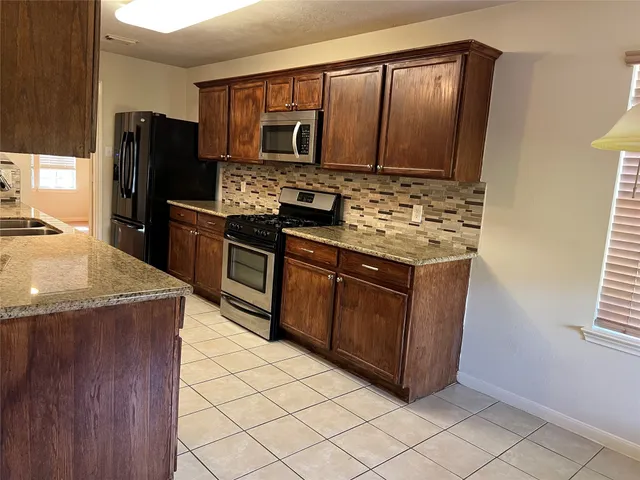 $2,200 | 11815 Balmorhea Lane, Sugar Land, TX 77498