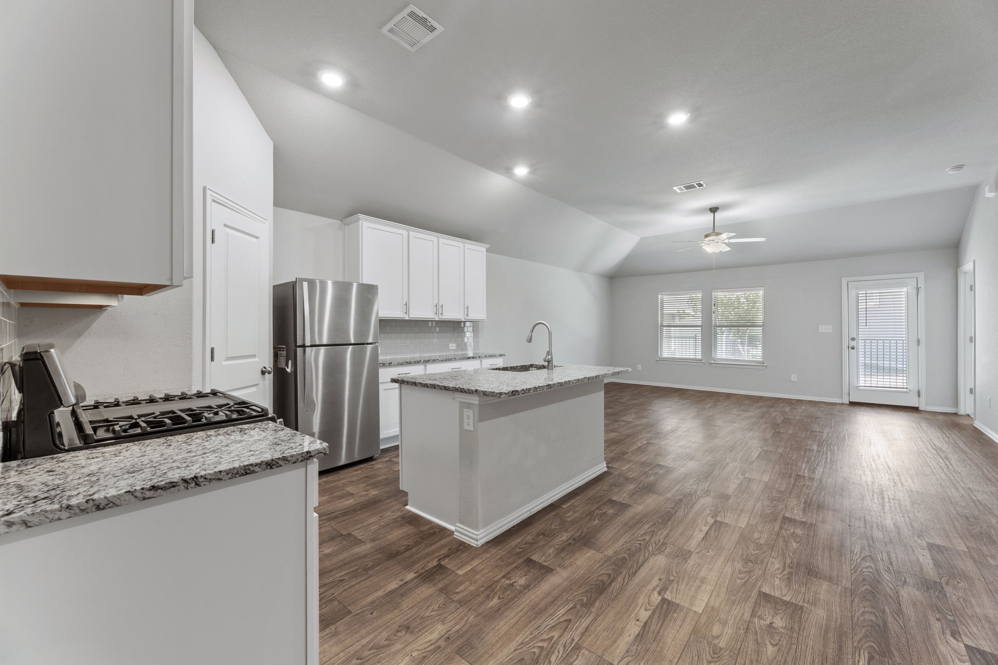 143 Alexander Kyle, TX 78640 - Photo 12 of 34