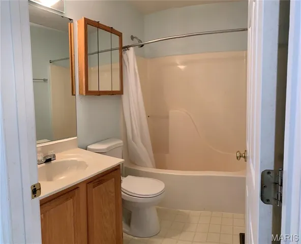 $322,000 | 3820 Grand National Drive, Florissant, MO 63034