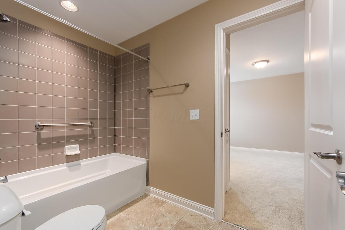 3922 Rennes Drive Columbus, OH 43221 - Photo 27 of 37